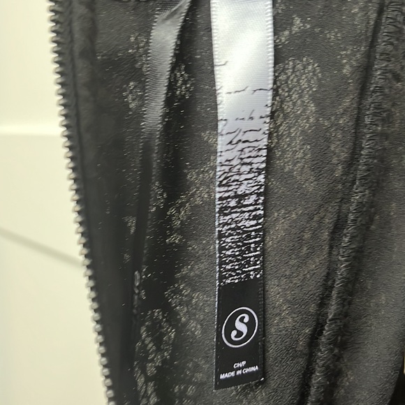 Kensie Party Dress [lace bodice/ lined skirt] - Picture 3 of 3